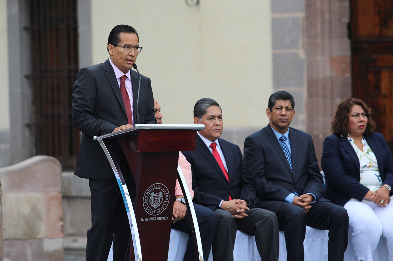 acto civico primer ayuntamiento 4.jpg