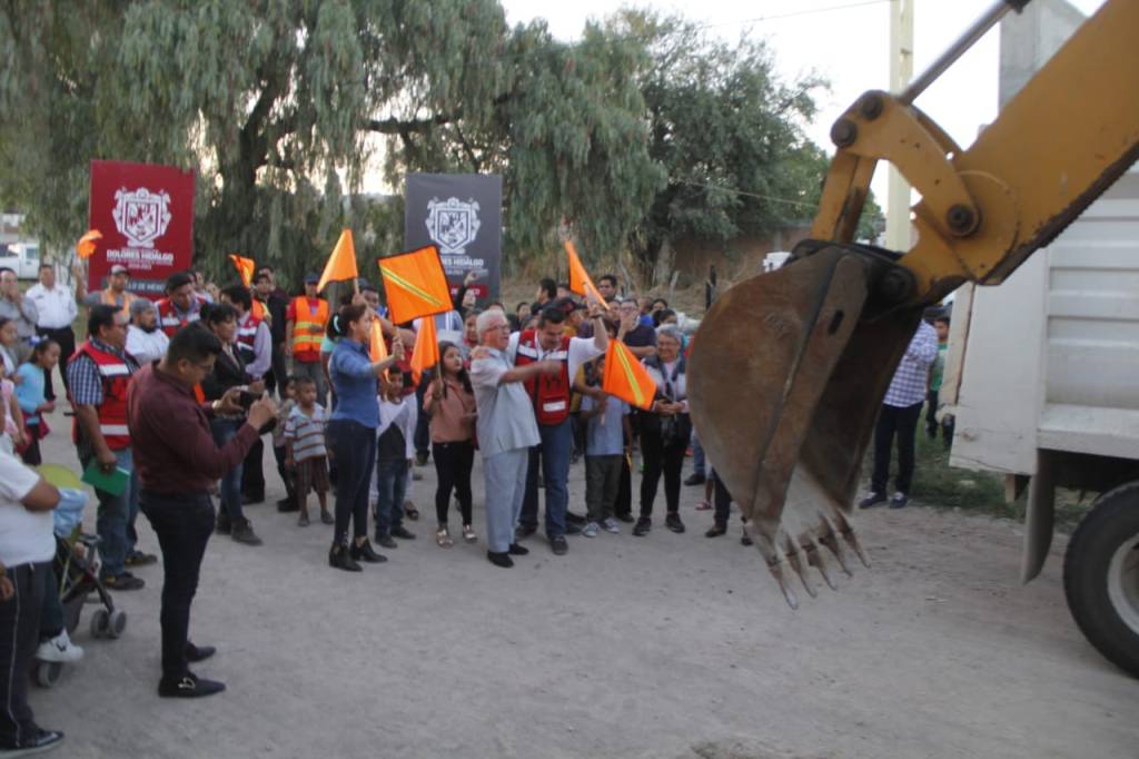 Alcalde Miguel Ángel Da el Banderazo de Inicio de Pavimentación de&nbsp;Calles